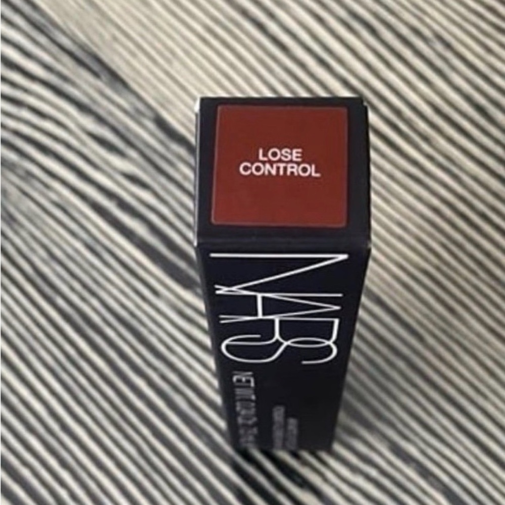 NARS Air Matte Lip Color 0.24 Oz 7.5 mL Loose Control Shade New in a Box - Picture 8 of 8